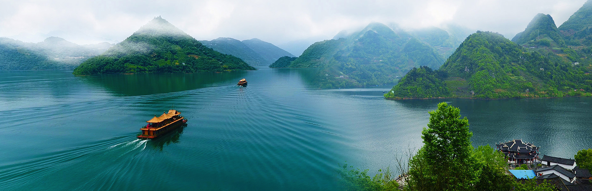 A scenic view of Qingjiang Gallery