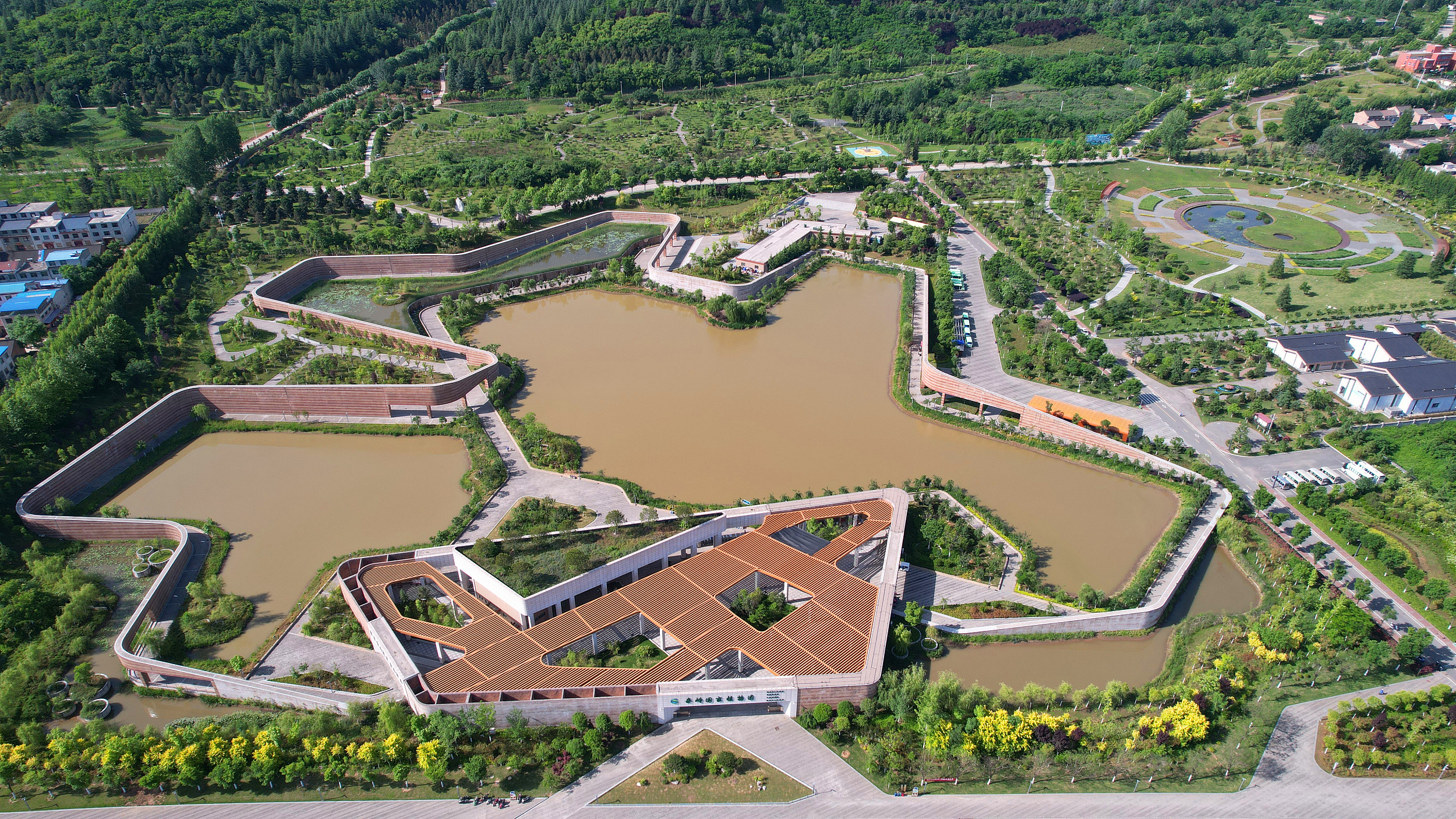 A scenic view of qinling_national_botanical_garden_scenic_area