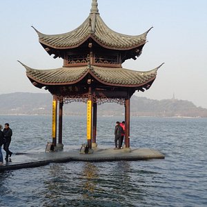 A scenic view of qiu_jun_s_former_residence_and_tomb