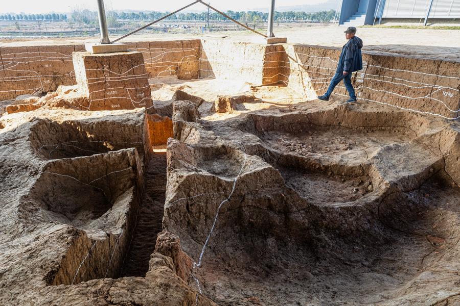 A scenic view of Qujialing Ruins