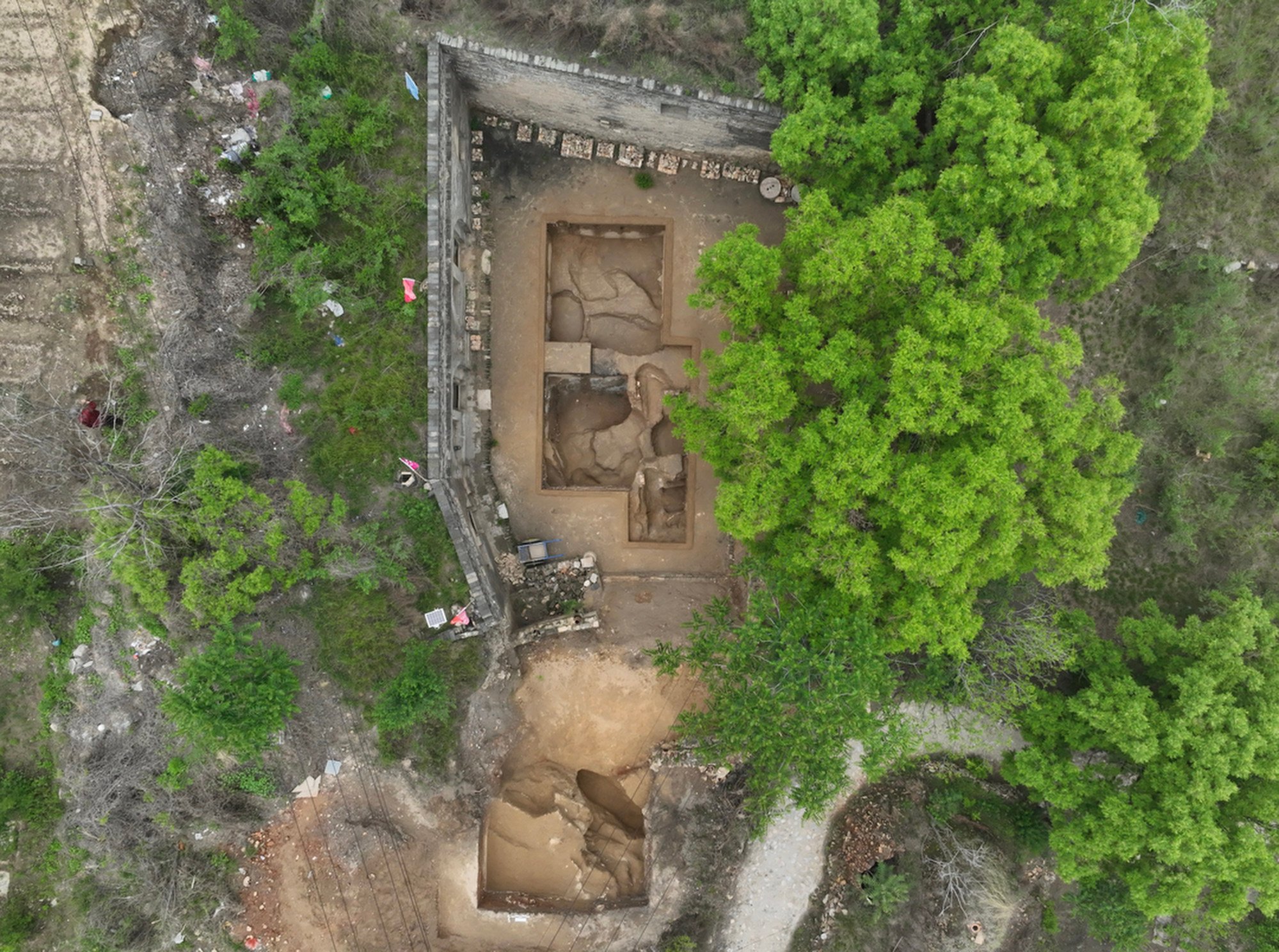 A scenic view of Qujialing Ruins