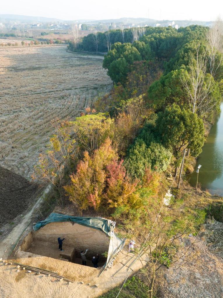 A scenic view of Qujialing Ruins