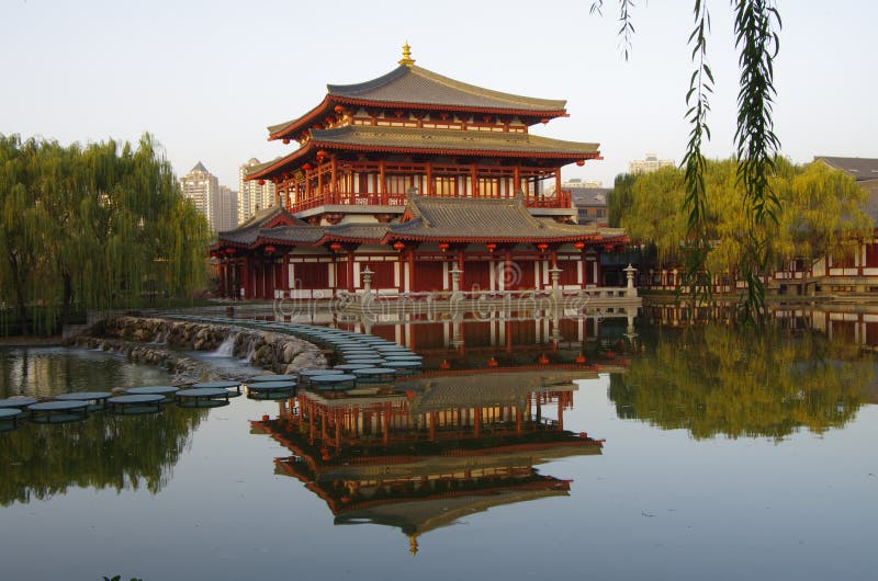 A scenic view of qujiang_giant_wild_goose_pagoda_datang_furong_park_scenic_area