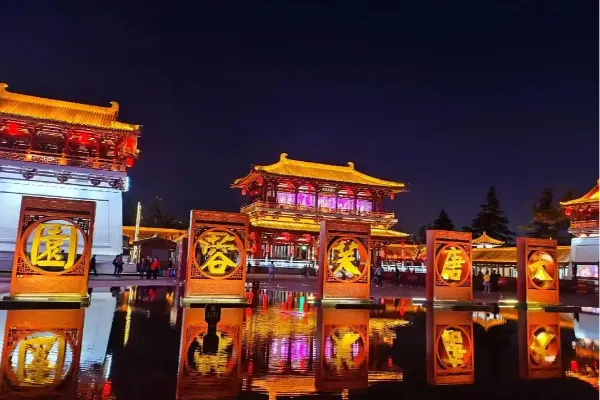 A scenic view of qujiang_giant_wild_goose_pagoda_datang_furong_park_scenic_area