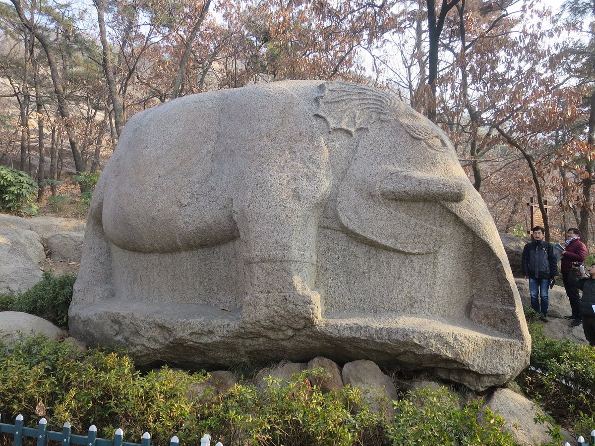 A scenic view of rock sculptures of kongwang mountain
