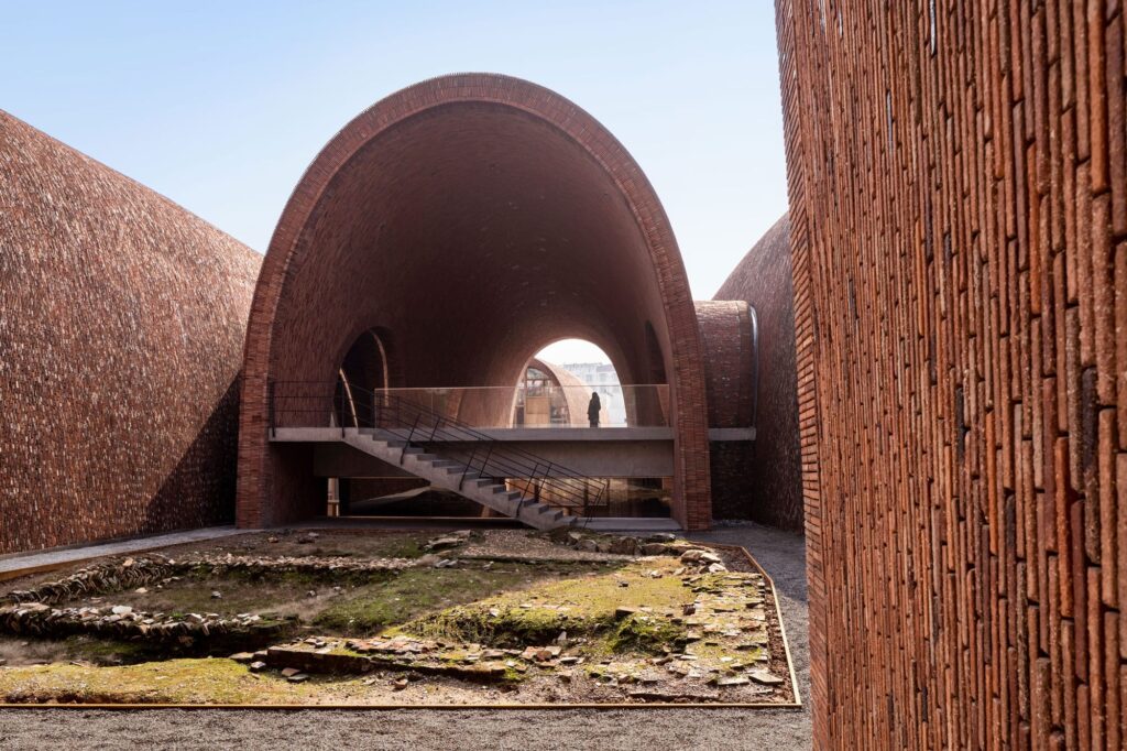 Step Inside the Past: The Fascinating Ruins of Zhuweiwei Kiln System
