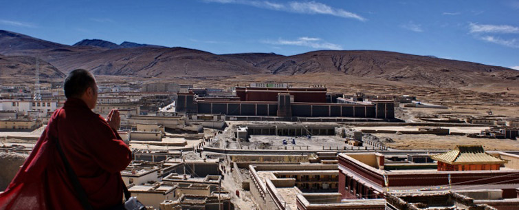 A scenic view of sakya monastery complex