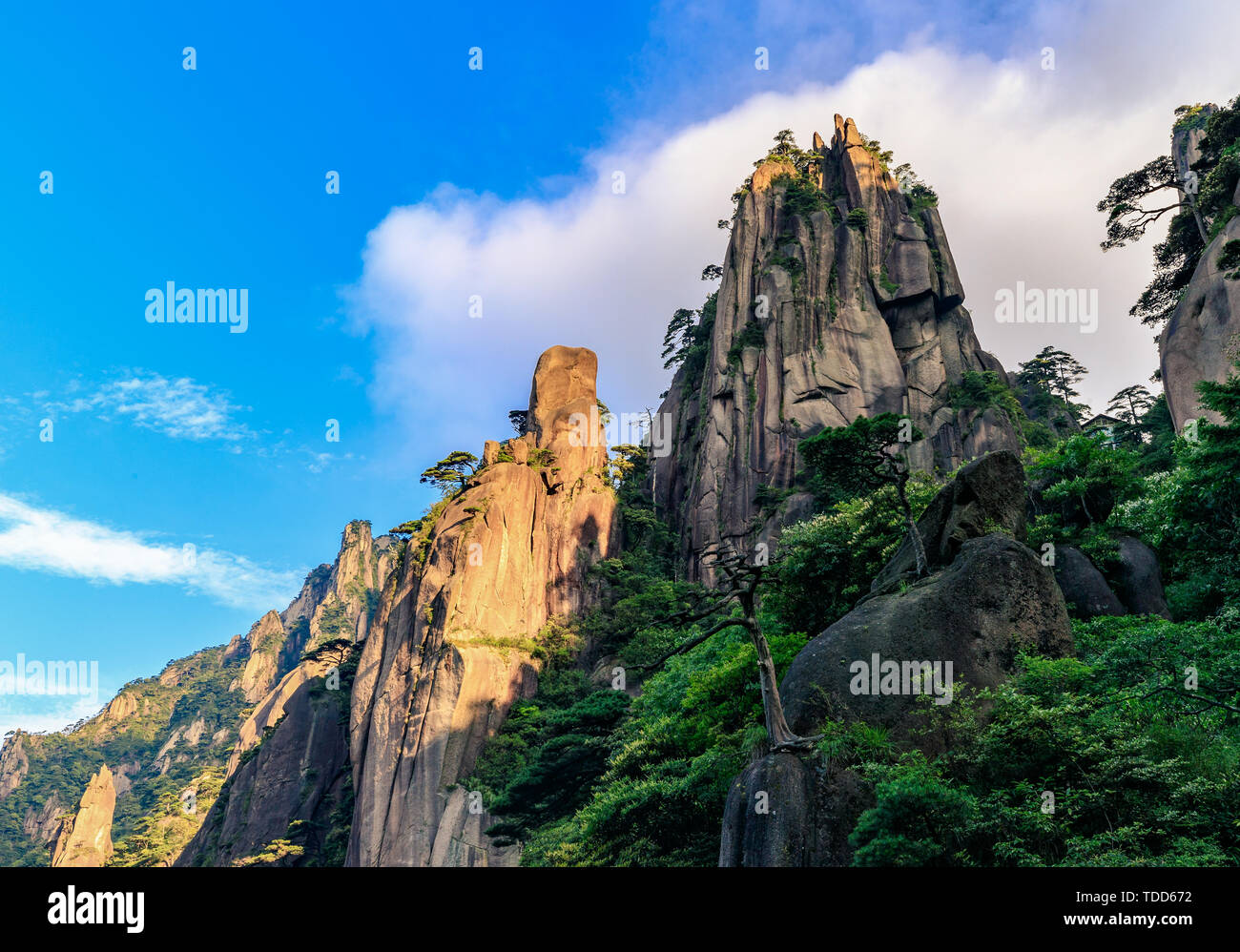 A scenic view of Sanqing Mountain