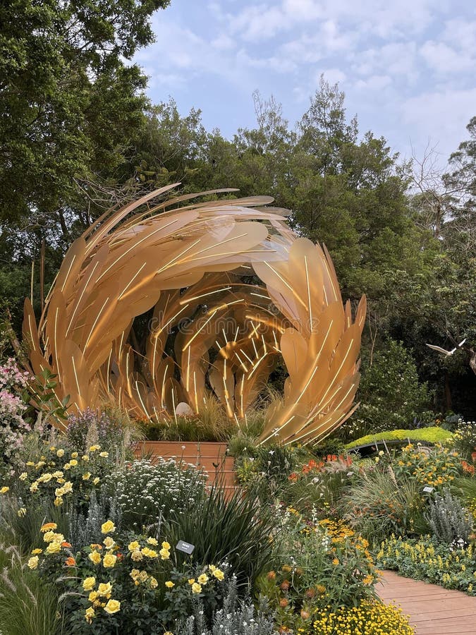 A scenic view of shenzhen lianhuashan park