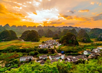 A scenic view of shijingli_town_scenic_area