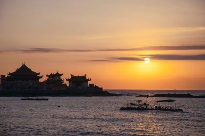 A scenic view of shishi yongning castle