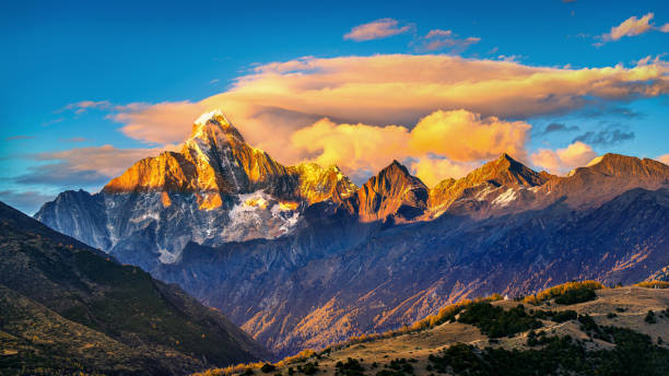 A scenic view of siguniang mountain