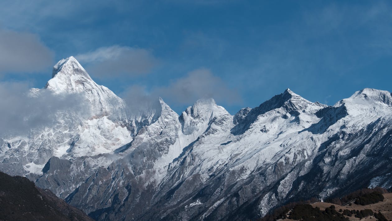 A scenic view of siguniang mountain