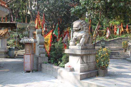 A scenic view of stone sculptures of southern dynasties mausoleums in danyang