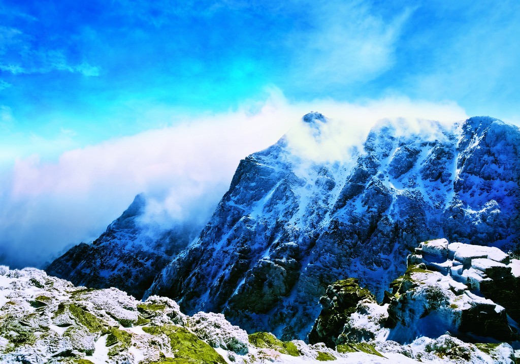 A scenic view of taibai_mountain_tourism_scenic_area