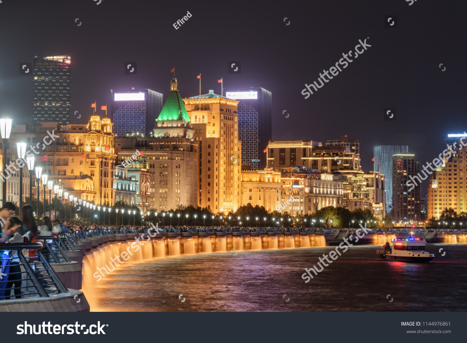 A scenic view of the_bund_waitan