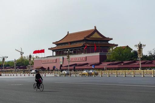 A scenic view of tiananmen_square_architectural_complex