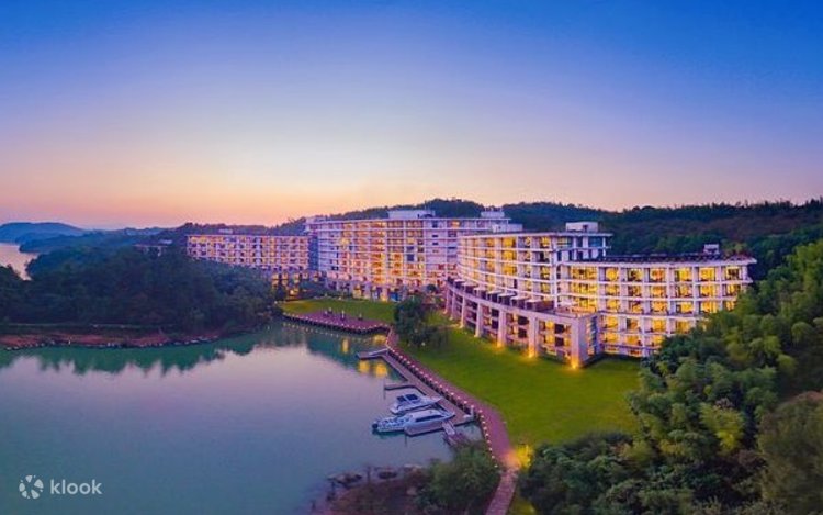 A scenic view of tianmu lake