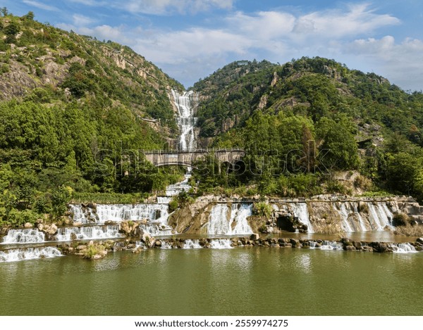 A scenic view of Tiantai An