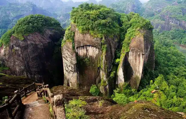 A scenic view of tianyou peak