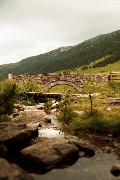 A scenic view of tongjing_multi_arch_stone_bridge