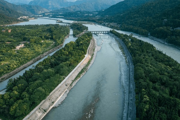 A scenic view of tongjiyan dam