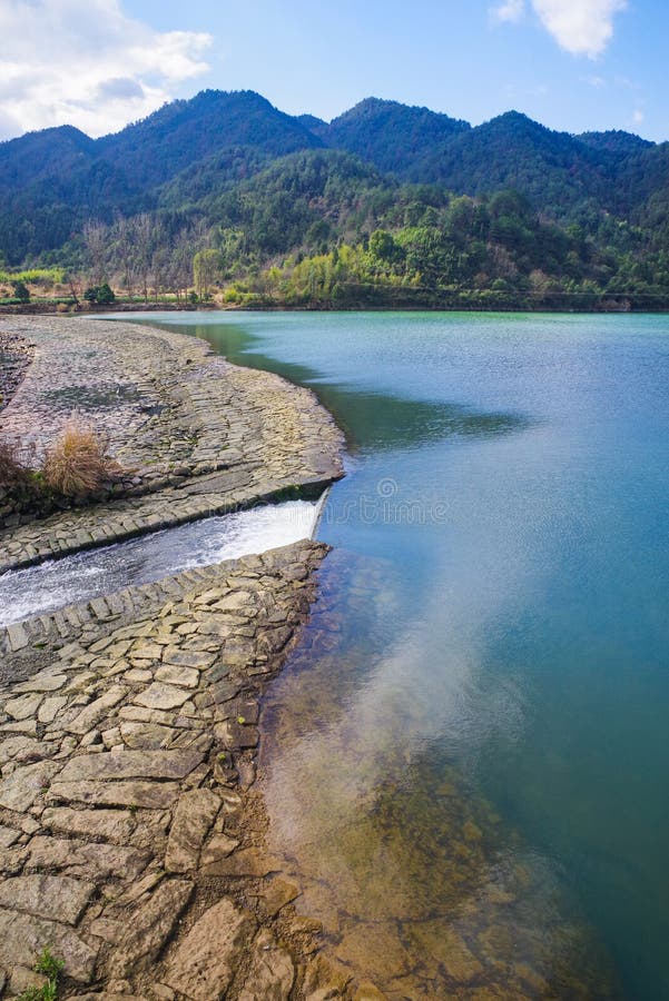 Tongjiyan Dam: The Perfect Escape for Nature Lovers and Adventure Seekers