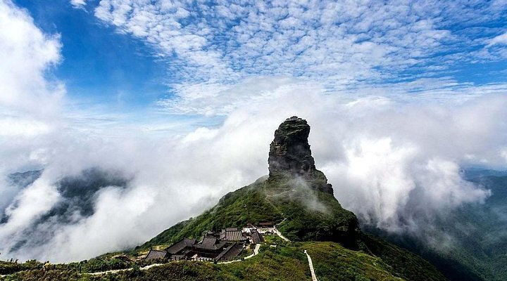 A scenic view of tongren fanjing temple