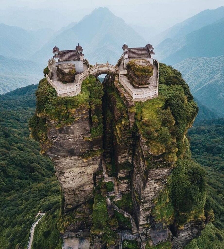 Exploring the Wonders of Tongren Fanjing Temple: A Sacred Journey in Nature