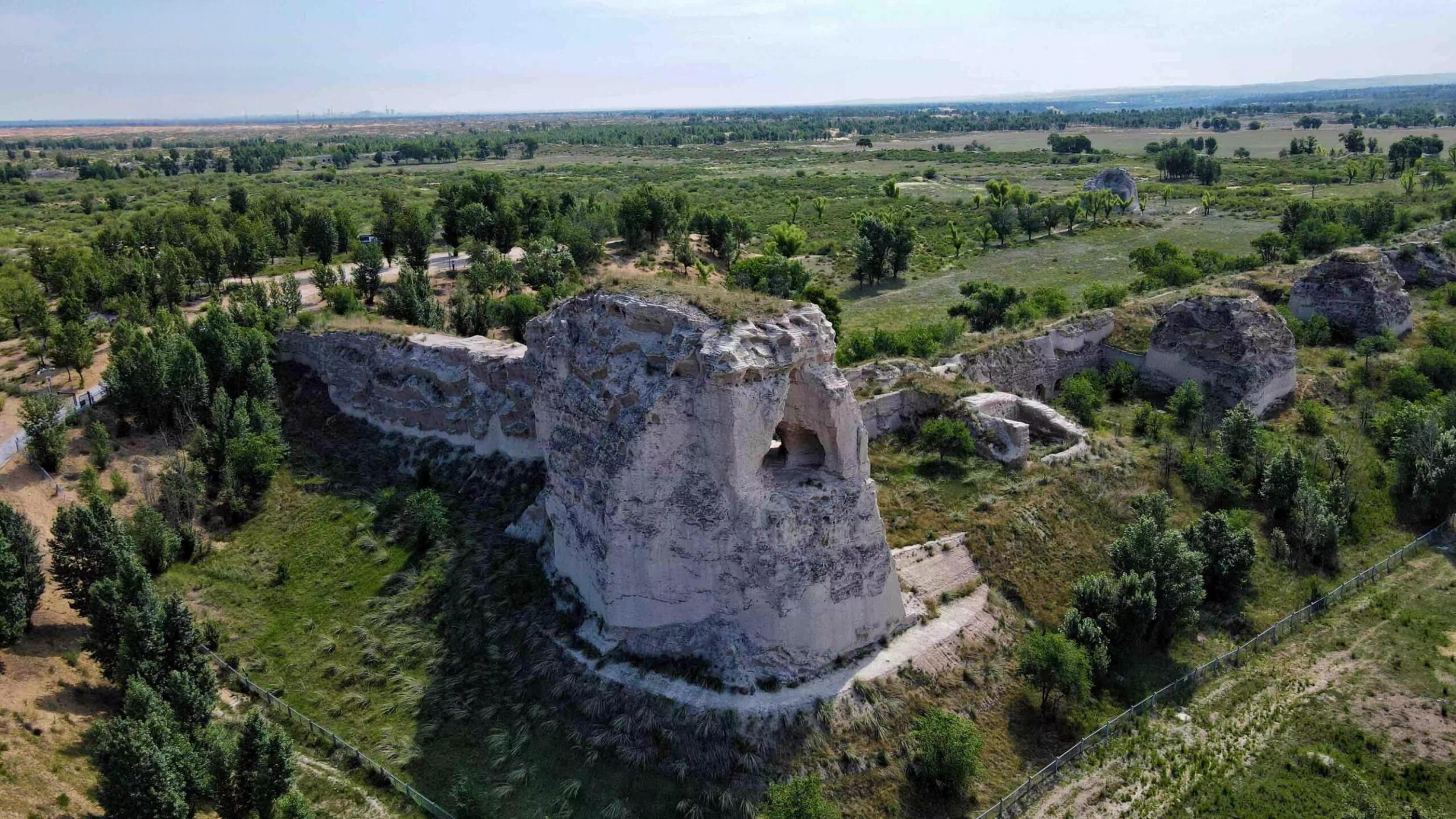 A scenic view of tongwan_city_national_archaeological_park