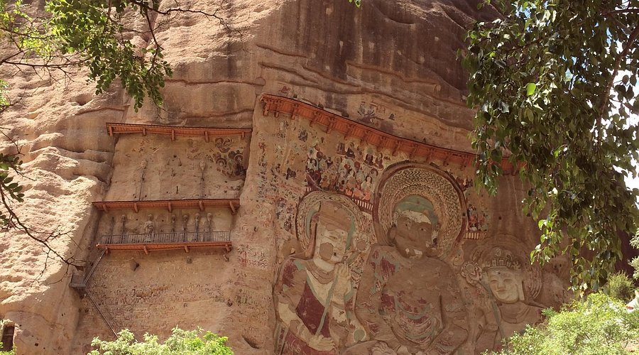 A scenic view of Tuoshan Grottoes