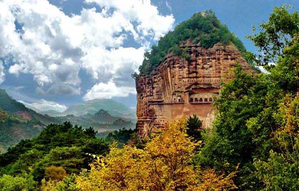 A scenic view of Tuoshan Grottoes