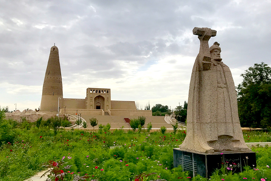 A scenic view of turpan emin minaret