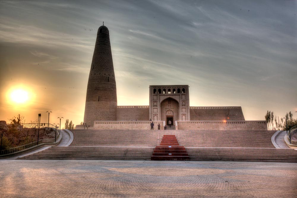 A scenic view of turpan emin minaret