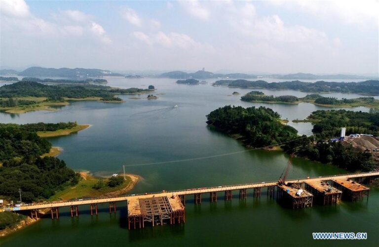 Photography Paradise: Capturing the Beauty of Wanfo Lake