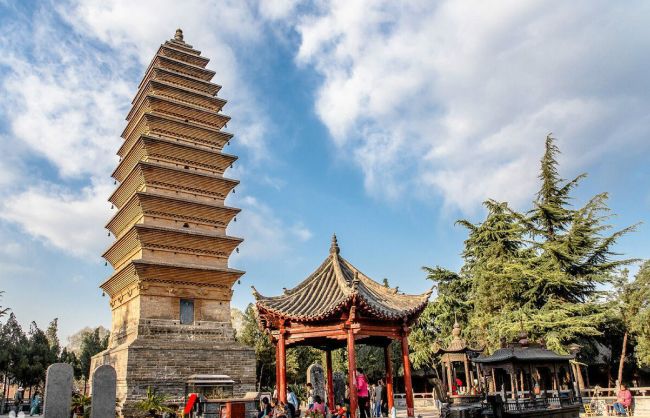 A scenic view of White Horse Temple