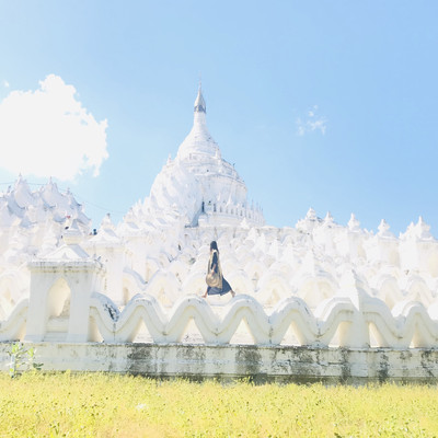 A scenic view of White Pagoda Of Ciyun Temple