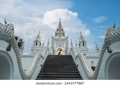 A scenic view of White Pagoda Of Ciyun Temple