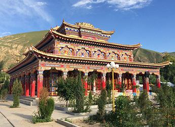 A scenic view of wutun_temple