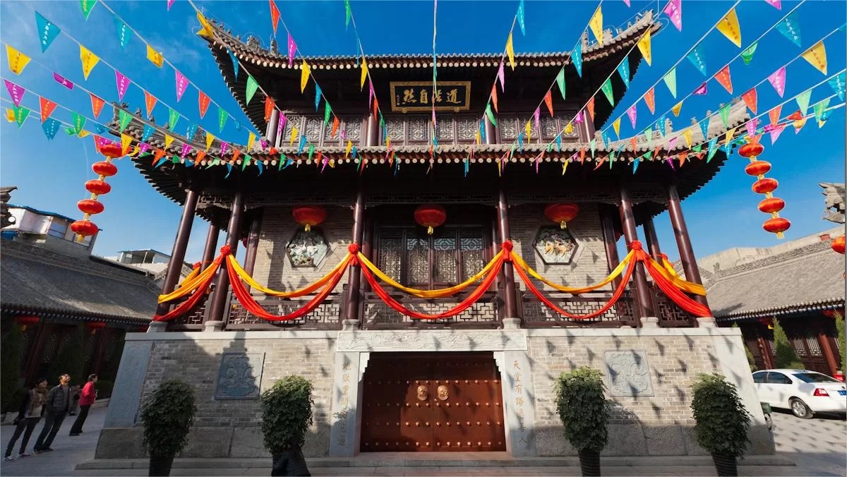 A scenic view of xian_city_god_temple