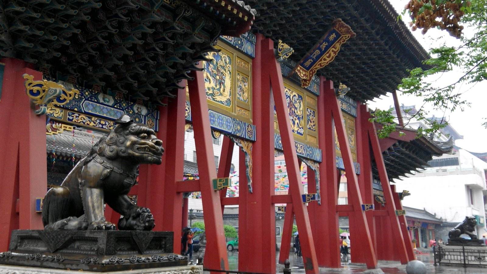 A scenic view of xian_city_god_temple