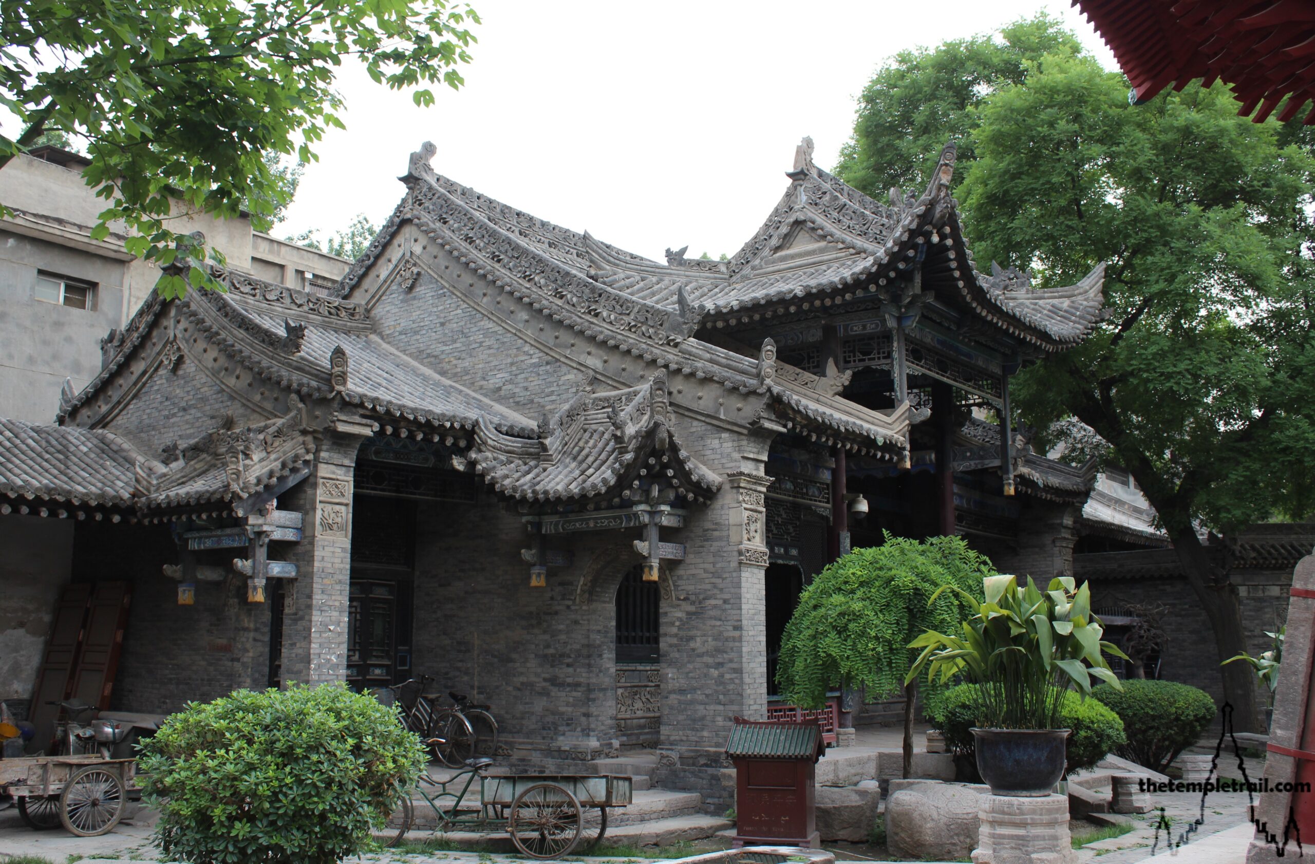 A scenic view of xian_great_mosque