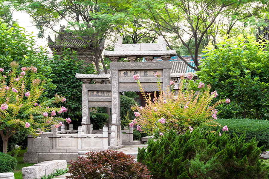 A scenic view of xian_great_mosque