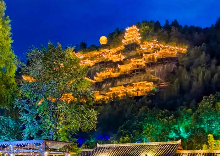 A scenic view of Xianren Dong And Diaotong Huan Ruins
