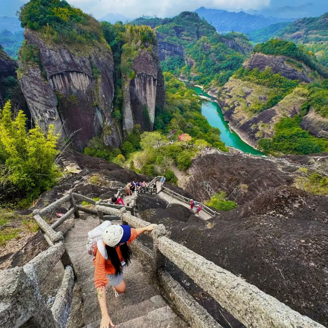 A scenic view of Xiu Jiang Ancient Cliff Tomb Group
