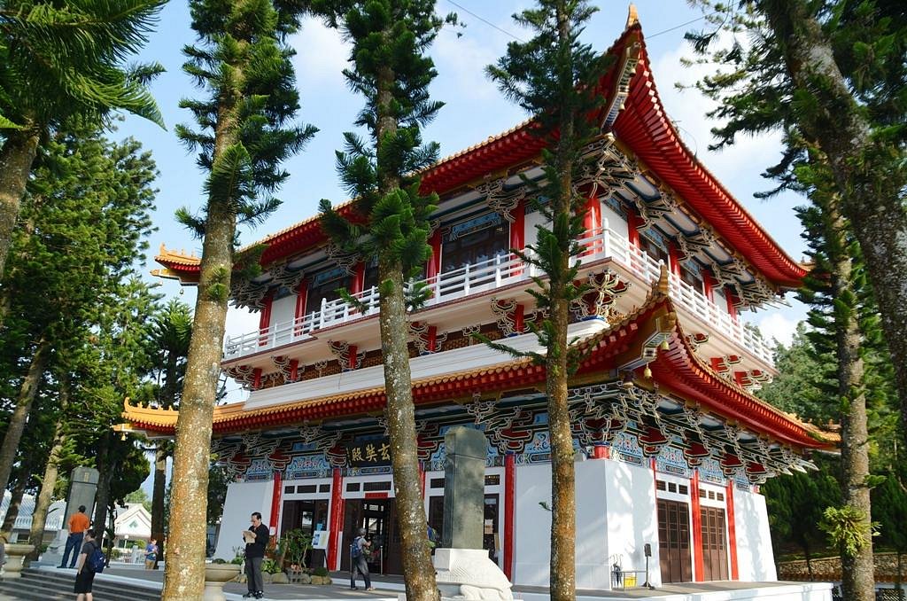 A scenic view of Xuanzhong Temple