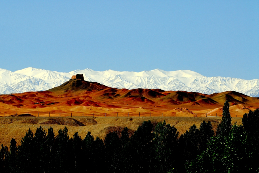 A scenic view of yangguan pass