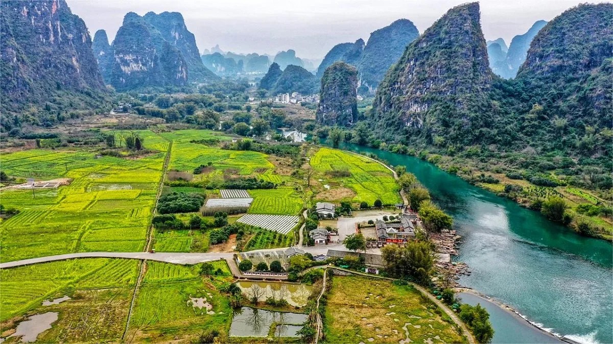 A scenic view of yangjiagou_revolutionary_former_site