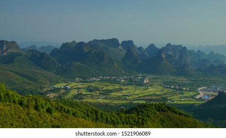 A scenic view of Yao Mountain
