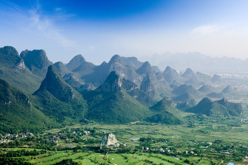 A scenic view of Yao Mountain